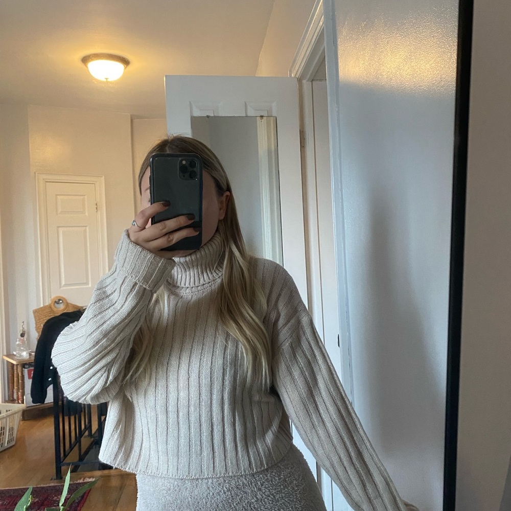 Forever21 cream turtle neck sweater